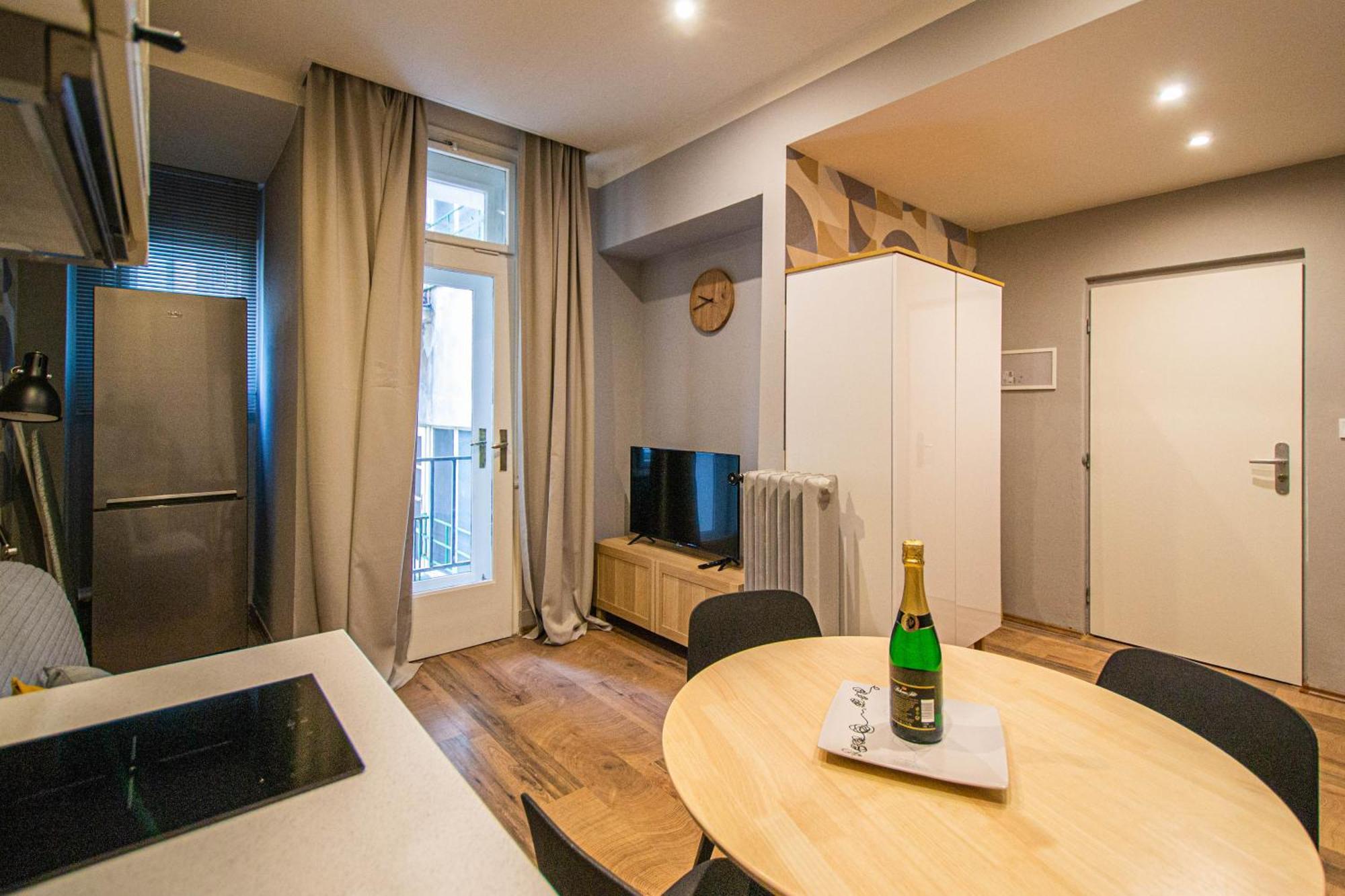 Cozy Studio In The Main City Center ปราก ภายนอก รูปภาพ